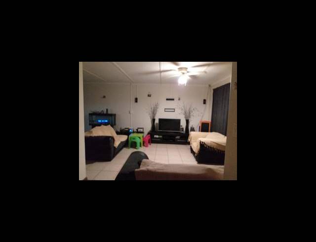 3 BEDROOM HOUSE TO LET IN BLACKRIDGE